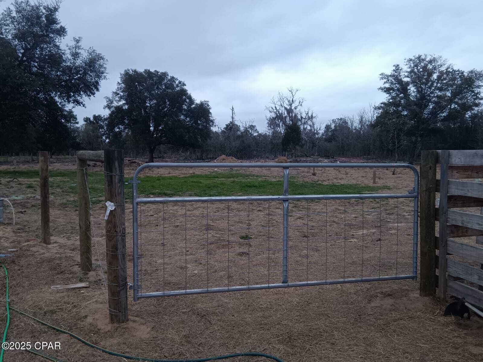 10933 Lawrence Road Fountain, FL 32438 - Photo 17 of 24