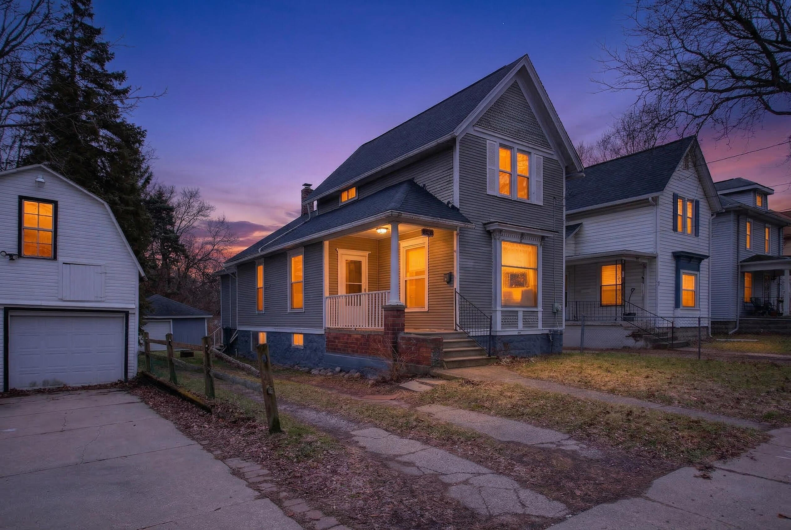 609 Webb Street Jackson, MI 49202 - Photo 38 of 42 004_0N0A1726#twilight
