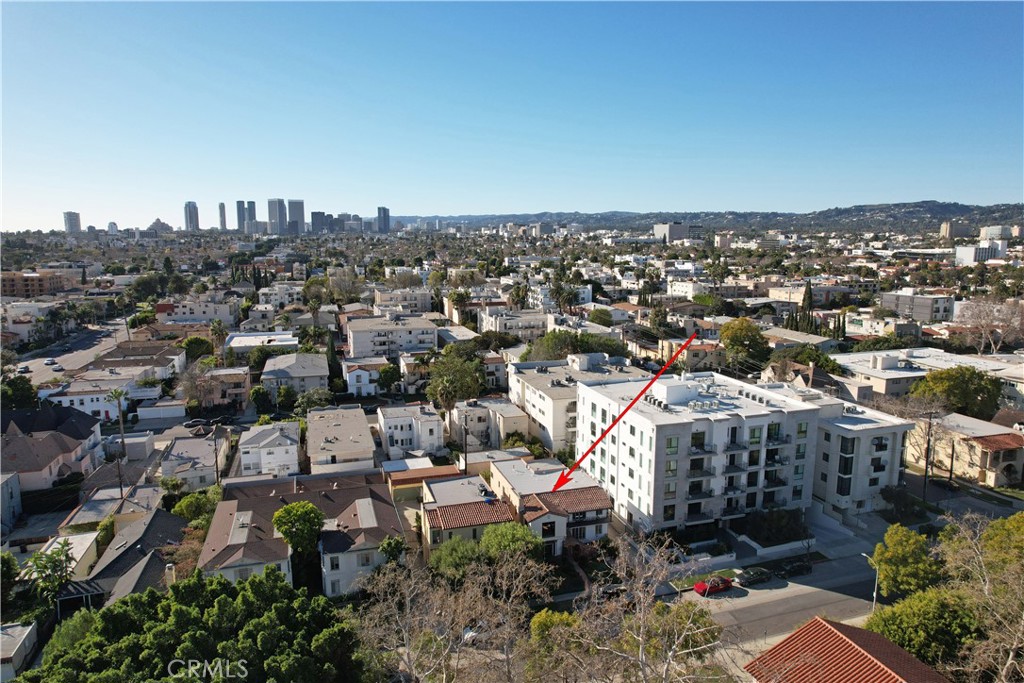 915 Le Doux Road Los Angeles, CA 90035 - Photo 24 of 30 an aerial view of multiple house