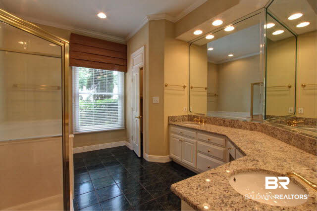 170 Clubhouse Circle Fairhope, AL 36532 - Photo 22 of 38 master bathroom