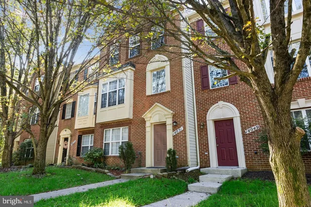 front view of house with a yard