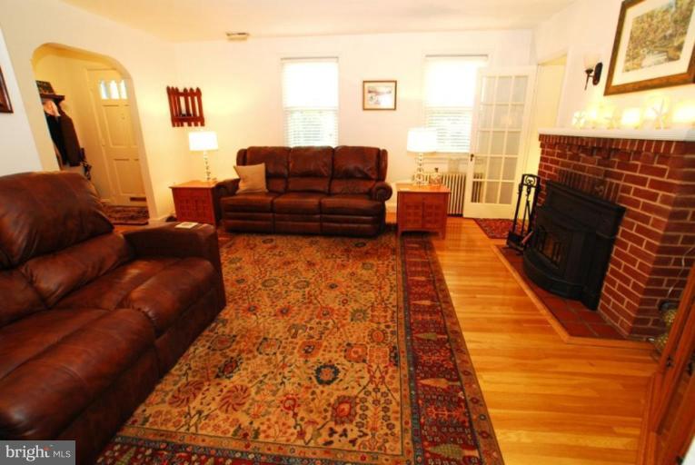 6314 Mt Ridge Road Catonsville, MD 21228 - Photo 17 of 30 Family Room #3