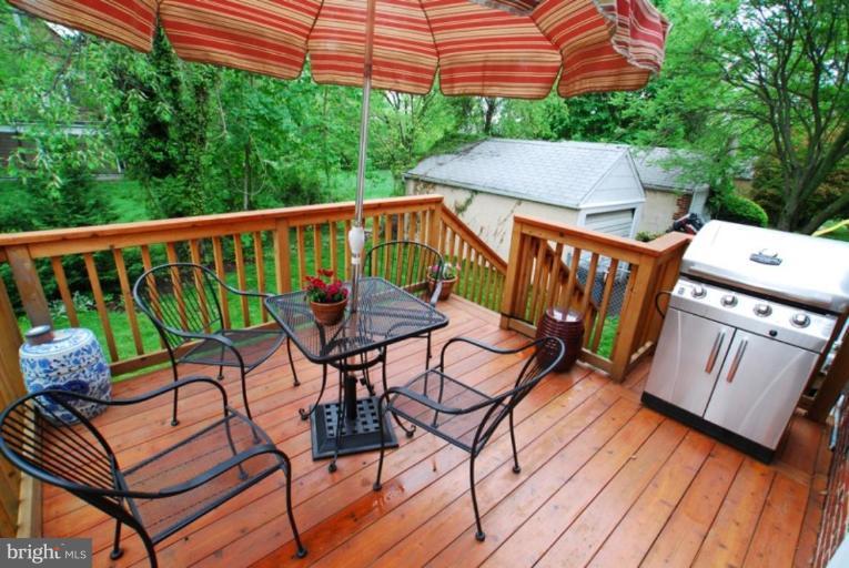 6314 Mt Ridge Road Catonsville, MD 21228 - Photo 9 of 30 Deck