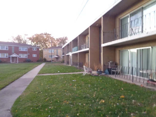 $1,450 | 5818 107th Street, Unit 10, Chicago Ridge, IL 60415