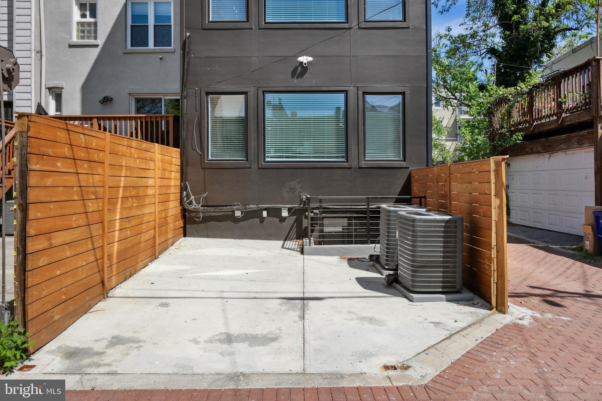655 Morton Place Northeast, Unit 1 Washington, DC 20002 - Photo 22 of 26 a building view with outdoor space