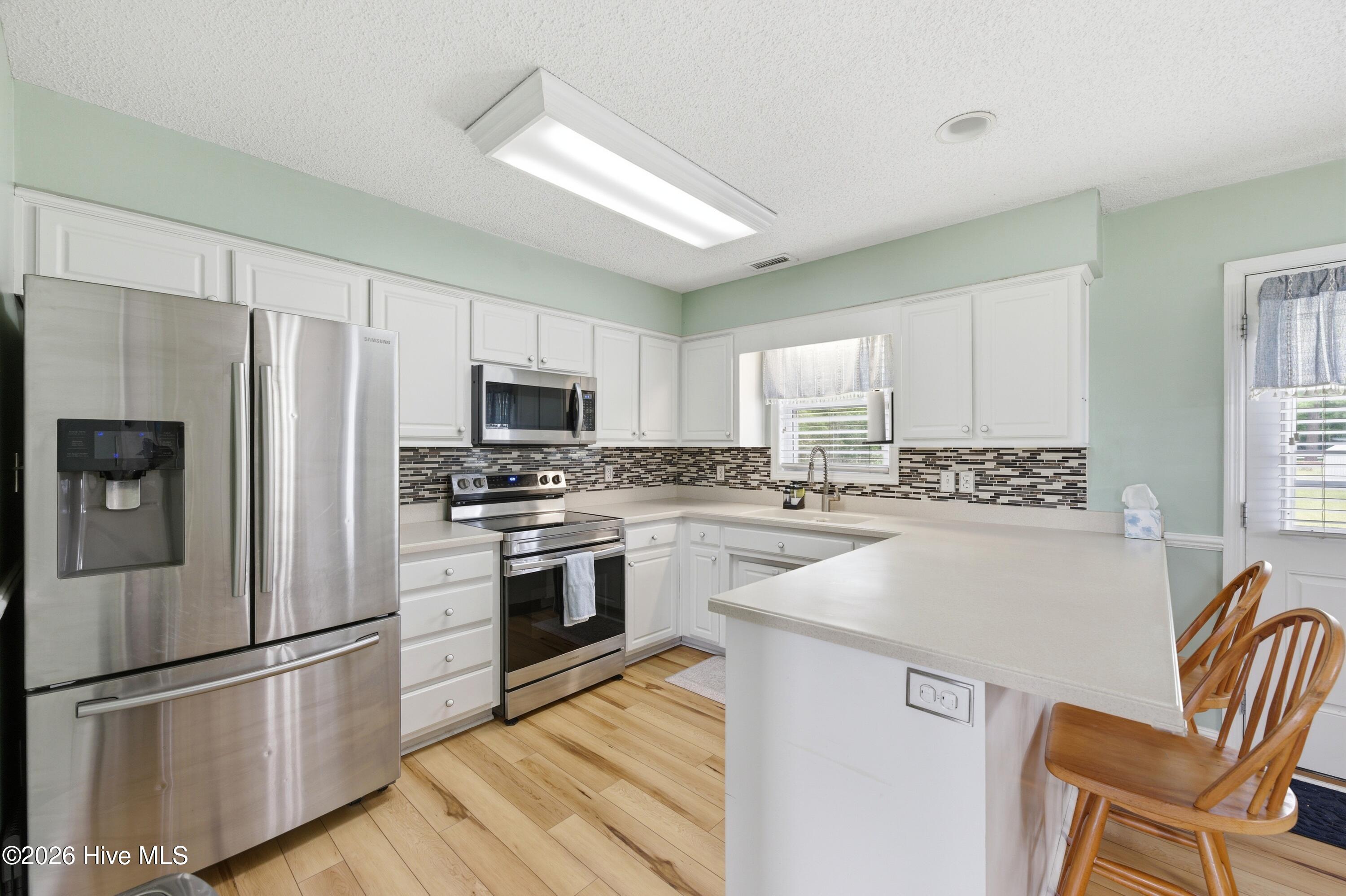 102 Tobacco Road New Bern, NC 28562 - Photo 18 of 37 Kitchen