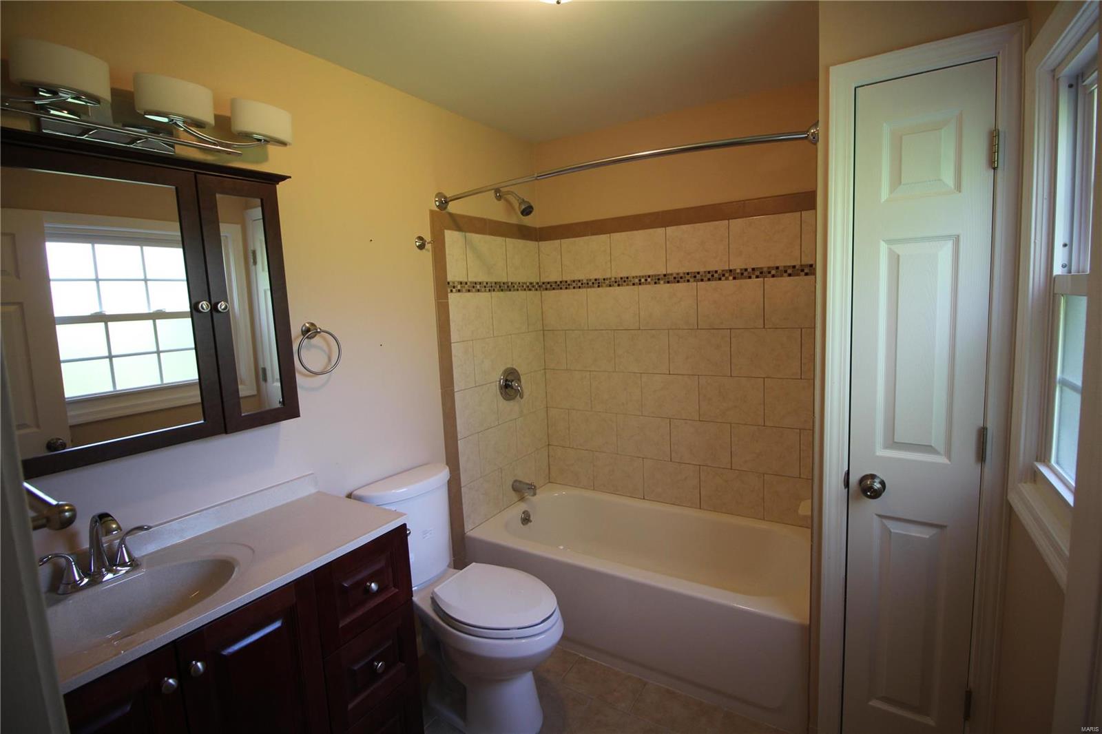 665 North Mosley Road St. Louis, MO 63141 - Photo 15 of 23 Gallery Image 15