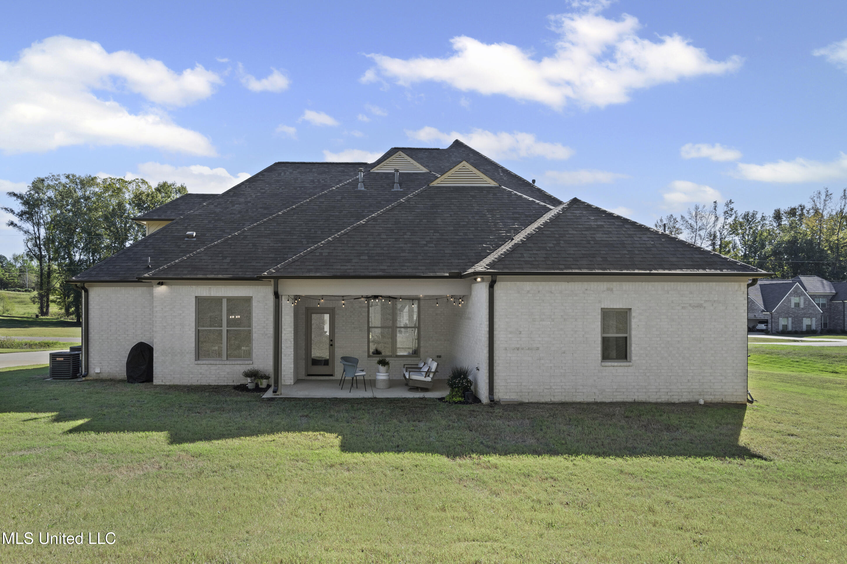 913 Lloyd's Lane Nesbit, MS 38651 - Photo 27 of 36 Back