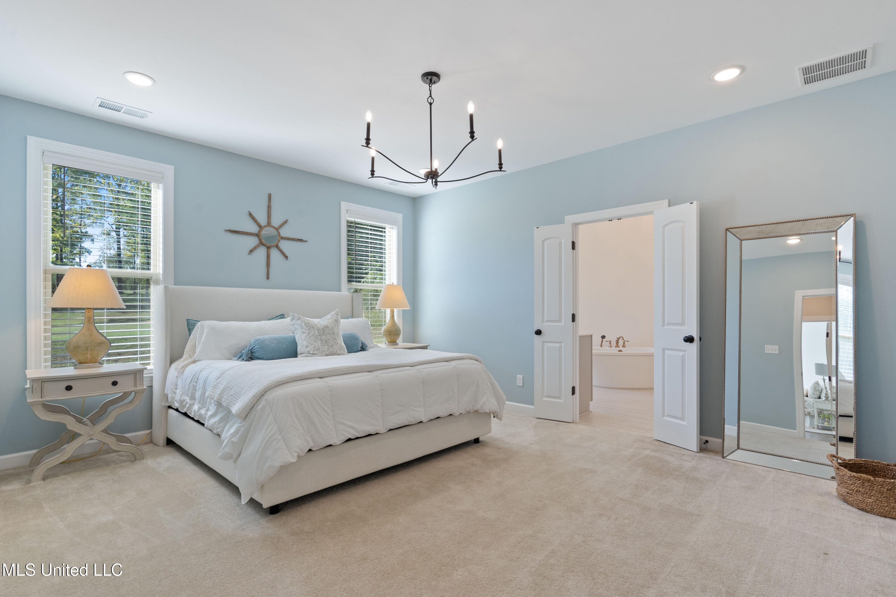 913 Lloyd's Lane Nesbit, MS 38651 - Photo 5 of 36 Primary