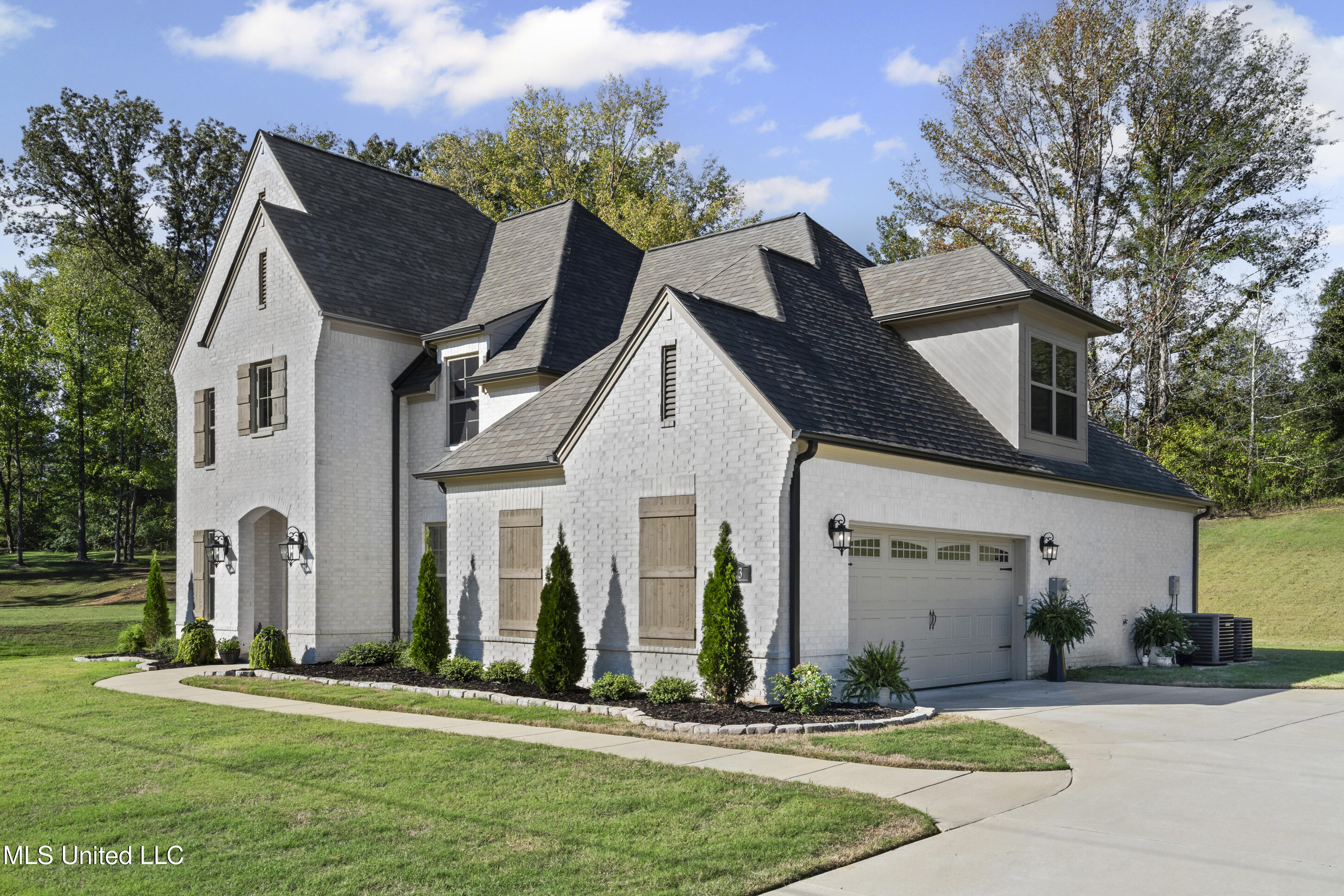 913 Lloyd's Lane Nesbit, MS 38651 - Photo 7 of 36 Side