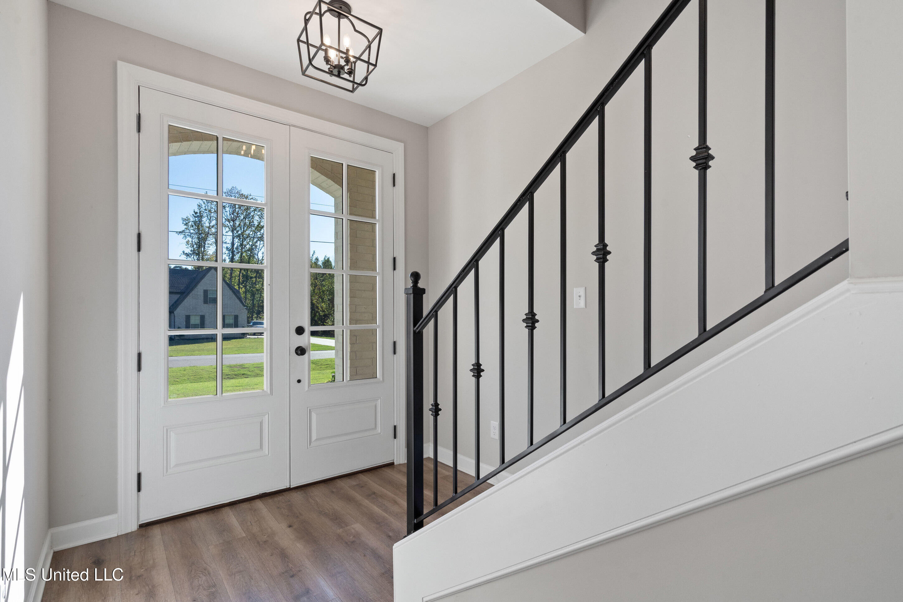 913 Lloyd's Lane Nesbit, MS 38651 - Photo 8 of 36 Entry