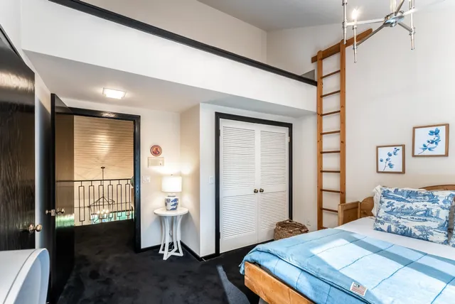 $759,900 | 11 North Sandalwood Street, Wichita, KS 67230