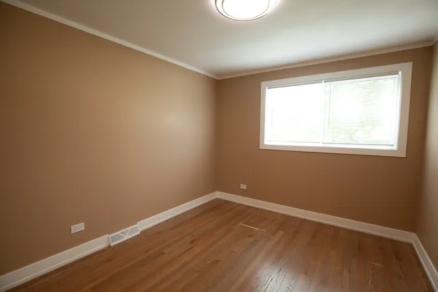 $3,000 | 9012 89th Street, Hickory Hills, IL 60457