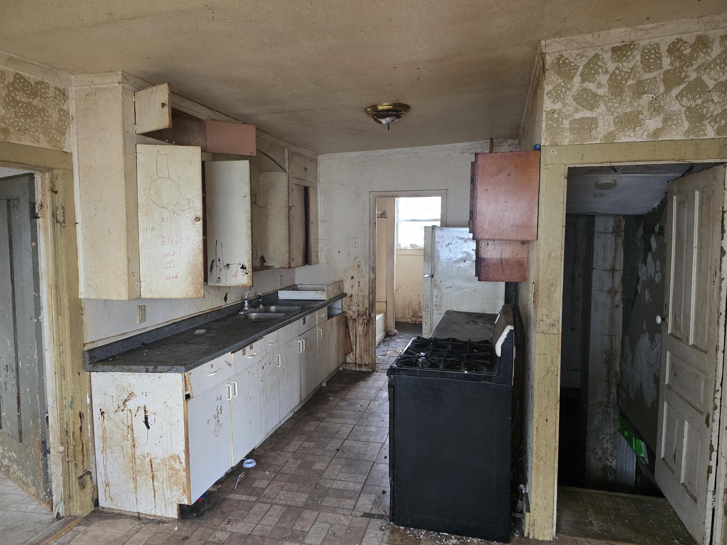 95 South Monroe Street Coldwater, MI 49036 - Photo 3 of 7 20260313_121515