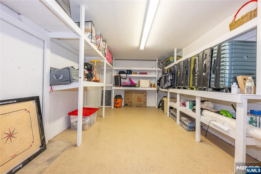 12 Rene Court Wayne, NJ 07470 - Photo 22 of 33