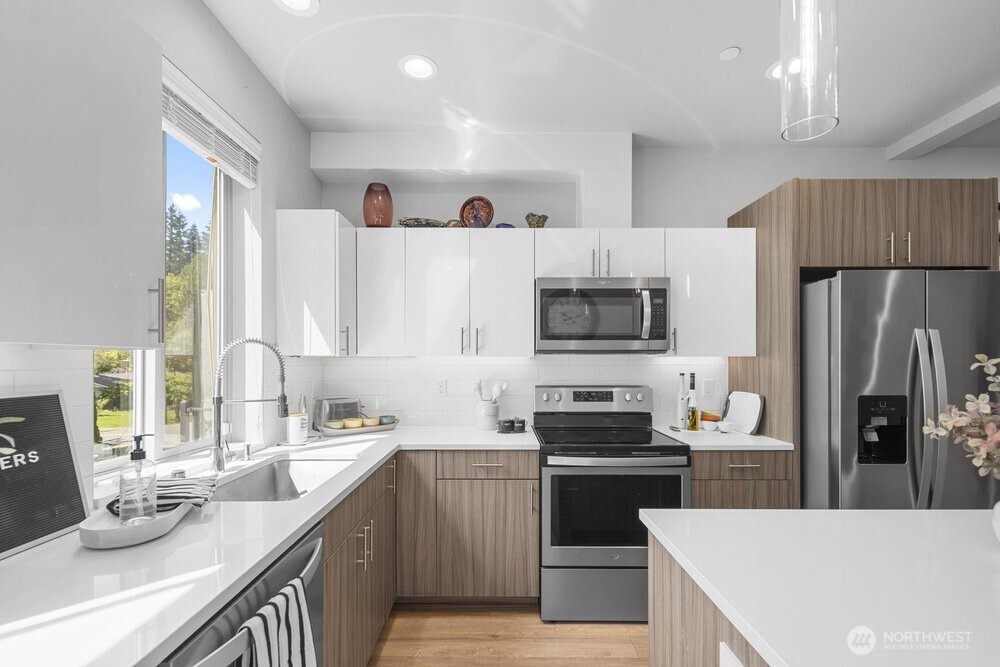 7628 222nd Street Southwest, Unit A4 Edmonds, WA 98026 - Photo 5 of 30