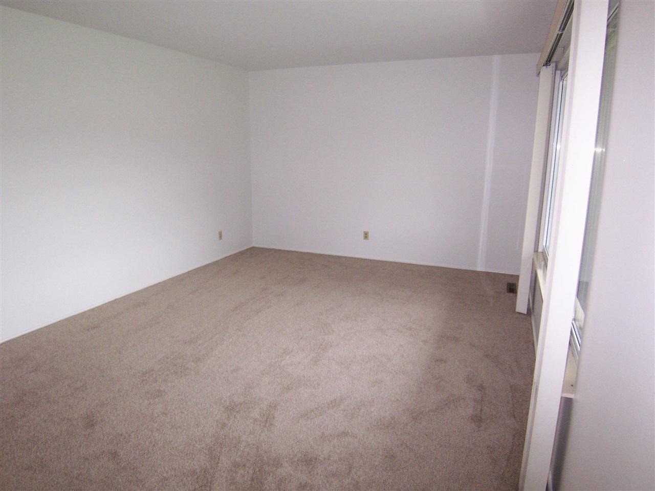 9226 Potter Road Flushing, MI 48433 - Photo 5 of 28 21510917-4.JPG