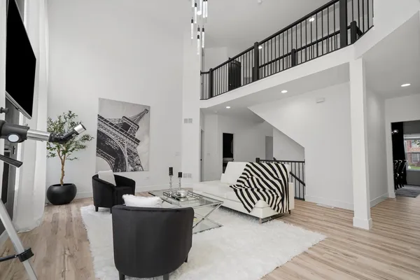 $749,950 | 413 North Sycamore Lane, North Aurora, IL 60542