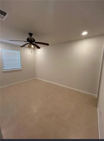 $2,400 | 1136 Warren Drive, Harvey, LA 70058