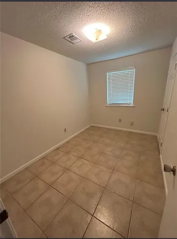 $2,400 | 1136 Warren Drive, Harvey, LA 70058