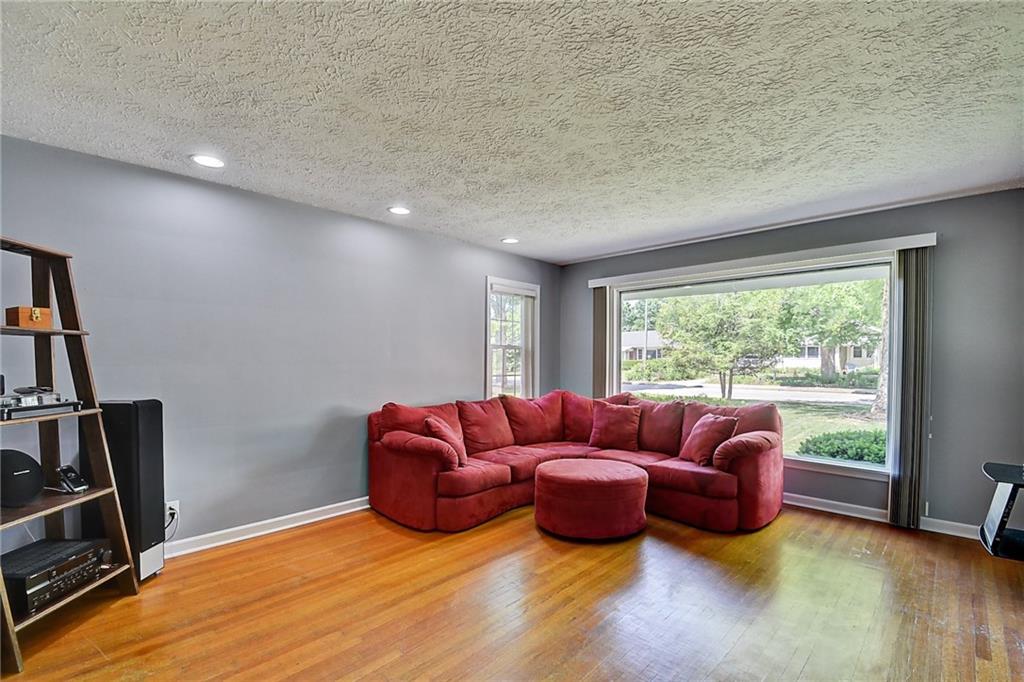 6185 Ralston Avenue Indianapolis, IN 46220 - Photo 6 of 27 Gallery Image 6