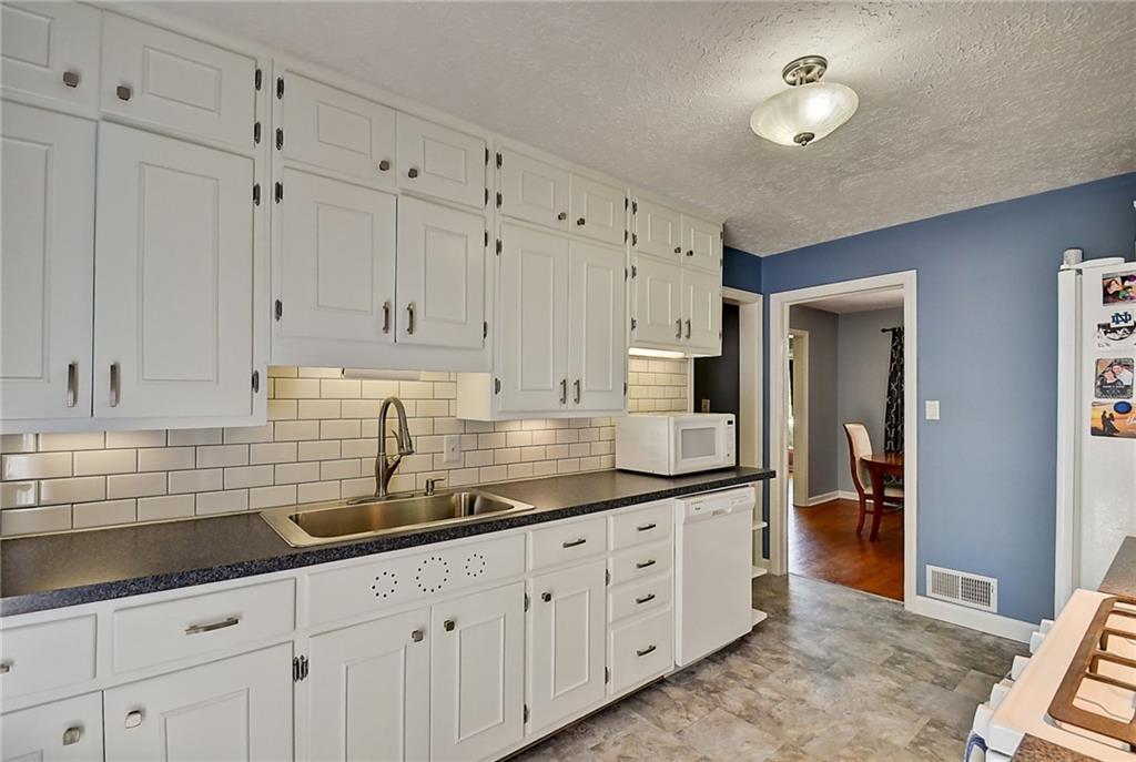 6185 Ralston Avenue Indianapolis, IN 46220 - Photo 9 of 27 Gallery Image 9