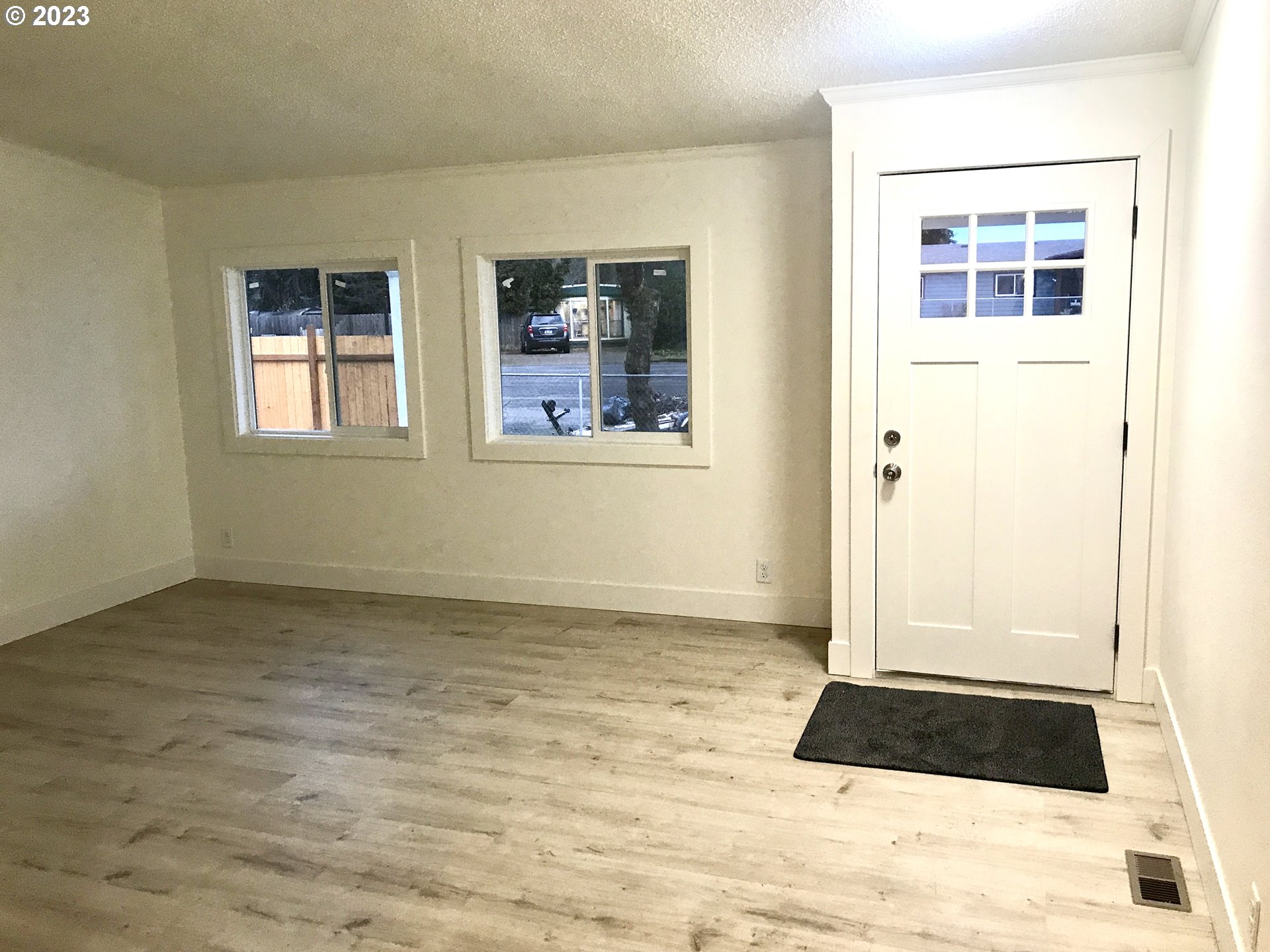 4976 Morely Loop Eugene, OR 97402 - Photo 12 of 18 Gallery Image 12