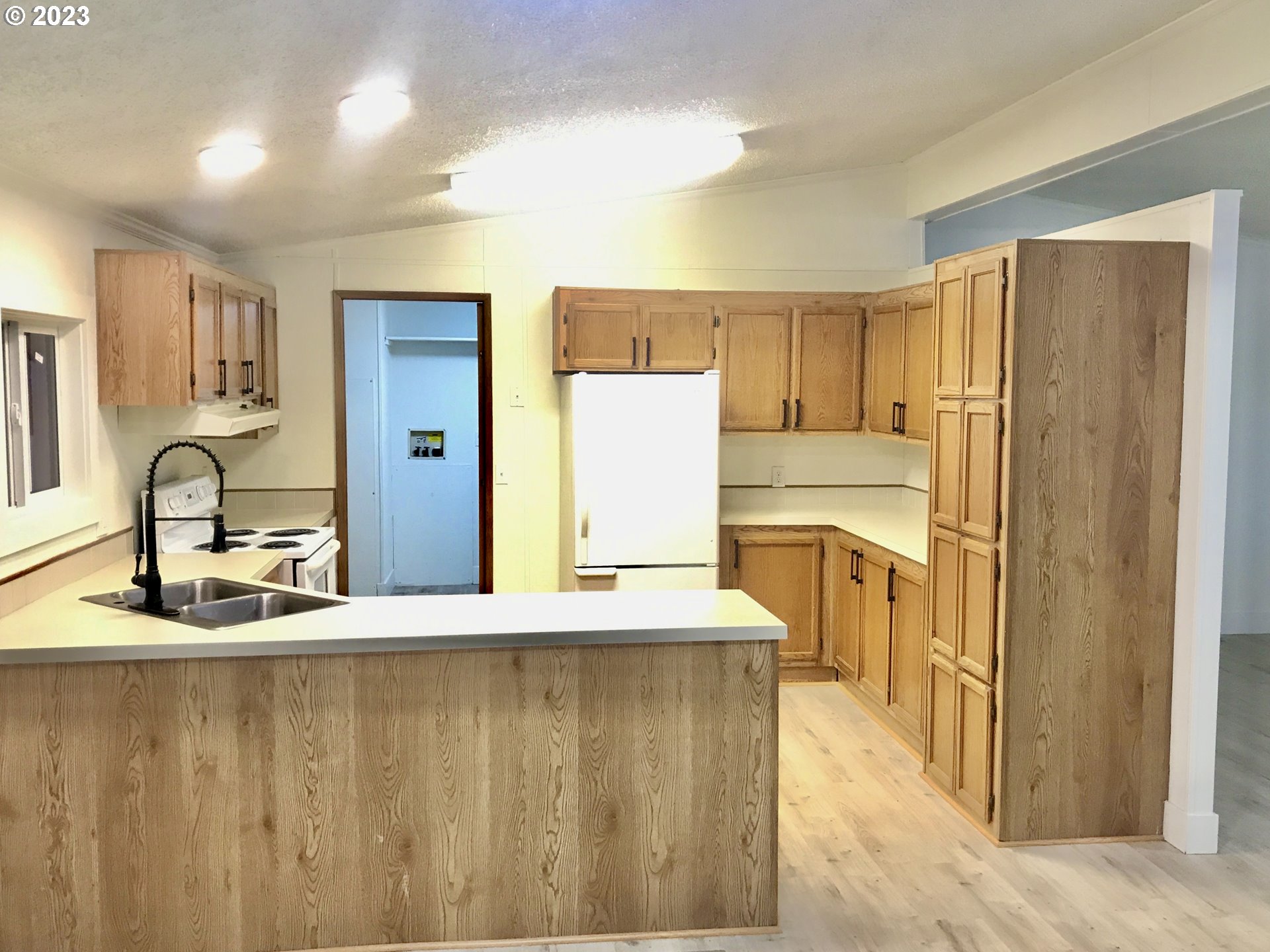 4976 Morely Loop Eugene, OR 97402 - Photo 9 of 18 Gallery Image 9