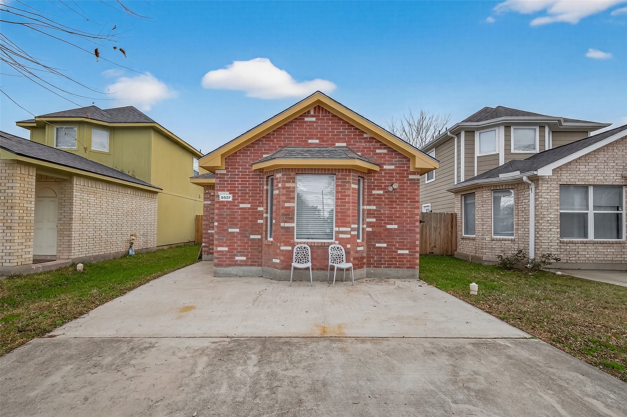 5637 Lotus Street Houston, TX 77085 - Photo 3 of 26