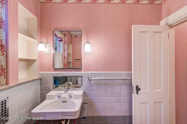 $649,000 | 102 Worthington Avenue, East Stroudsburg, PA 18301