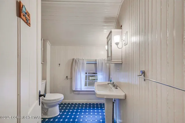 $649,000 | 102 Worthington Avenue, East Stroudsburg, PA 18301