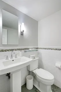 $1,198,000 | 40 Cricket Club Drive, Roslyn, NY 11576