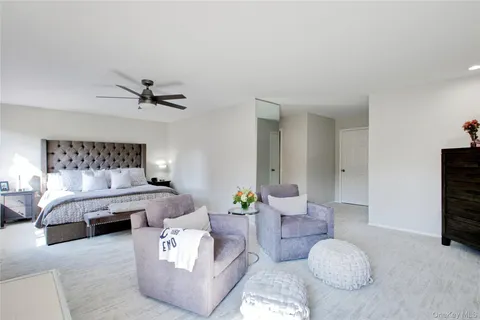 $1,198,000 | 40 Cricket Club Drive, Roslyn, NY 11576