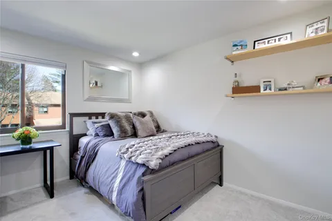 $1,198,000 | 40 Cricket Club Drive, Roslyn, NY 11576