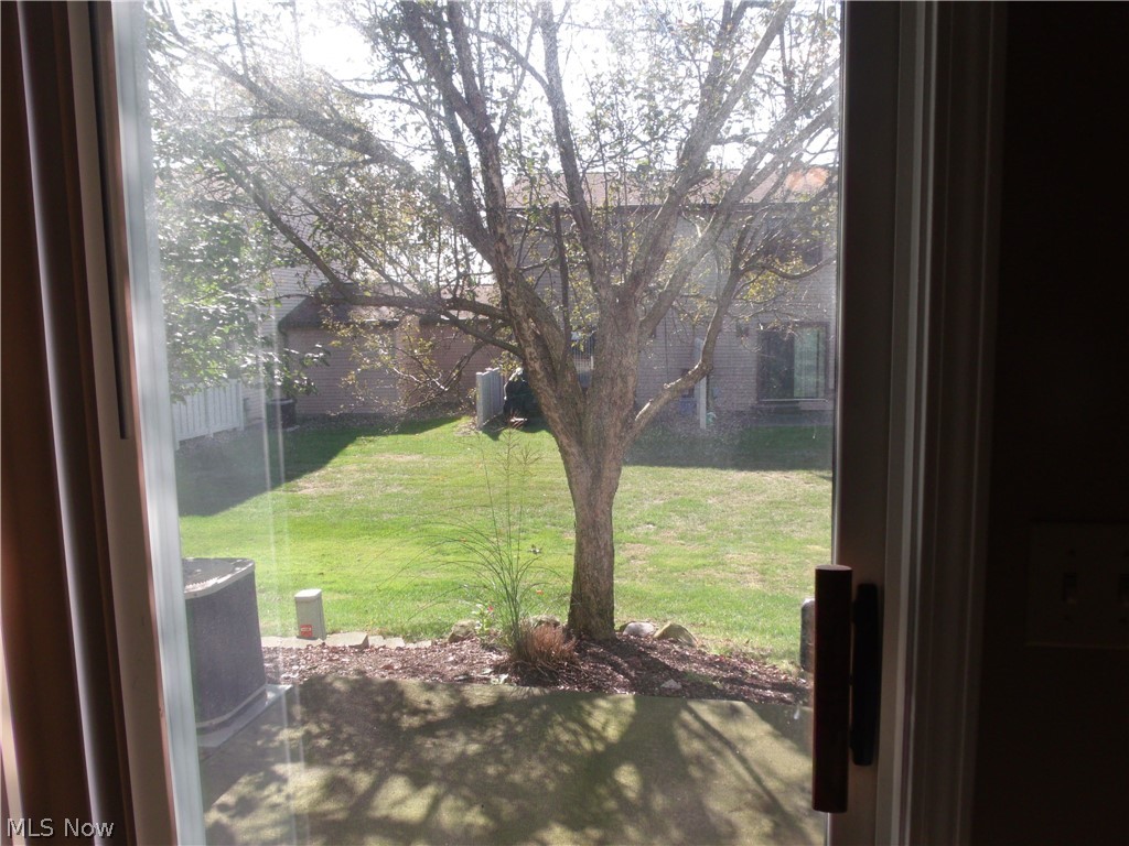 839 Overlook Ridge Drive, Unit D Cleveland, OH 44109 - Photo 3 of 4