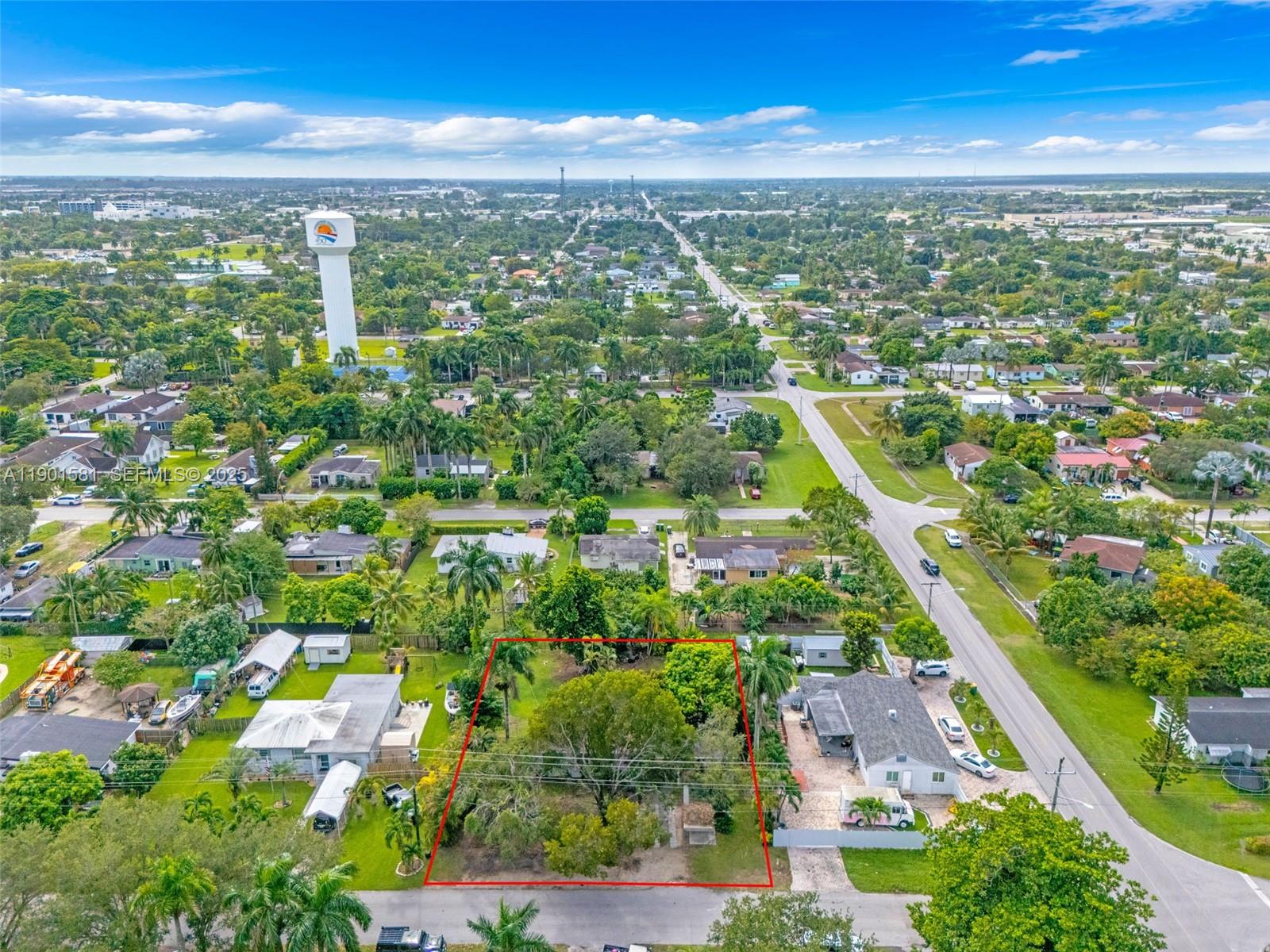 538 Northwest 11th Street Homestead, FL 33030 - Photo 13 of 14 a view of a city