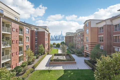 $715,000 | 26 Ave At Port Imperial, Unit 133, West New York, NJ 07093