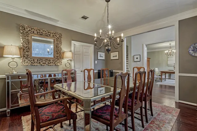 $750,000 | 18 Seders Walk, The Woodlands, TX 77381