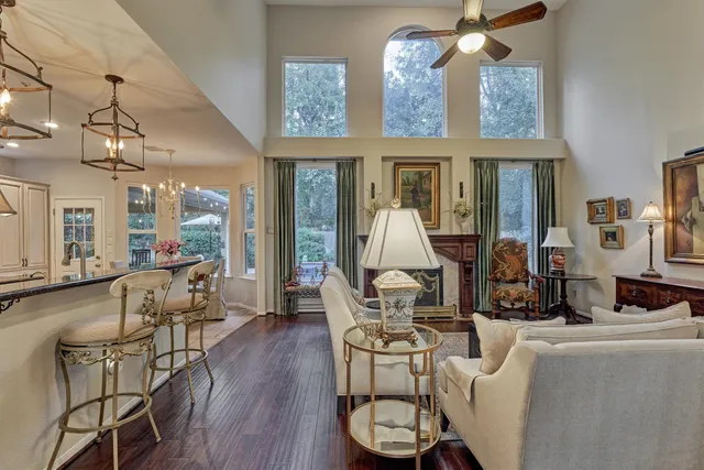 $750,000 | 18 Seders Walk, The Woodlands, TX 77381