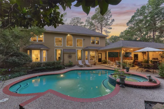 $750,000 | 18 Seders Walk, The Woodlands, TX 77381