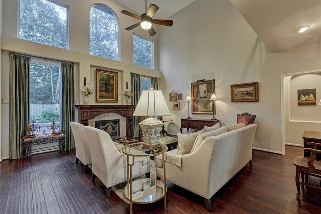 $750,000 | 18 Seders Walk, The Woodlands, TX 77381