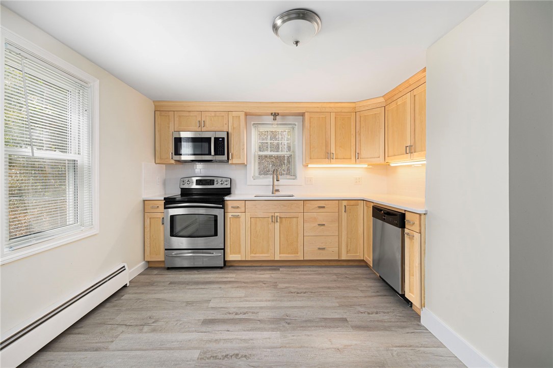 3 Mapledale Avenue Coventry, RI 02816 - Photo 10 of 27