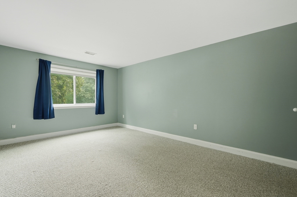 405 Franklin Crossing Road, Unit 405 Franklin, MA 02038 - Photo 8 of 19 Gallery Image 8