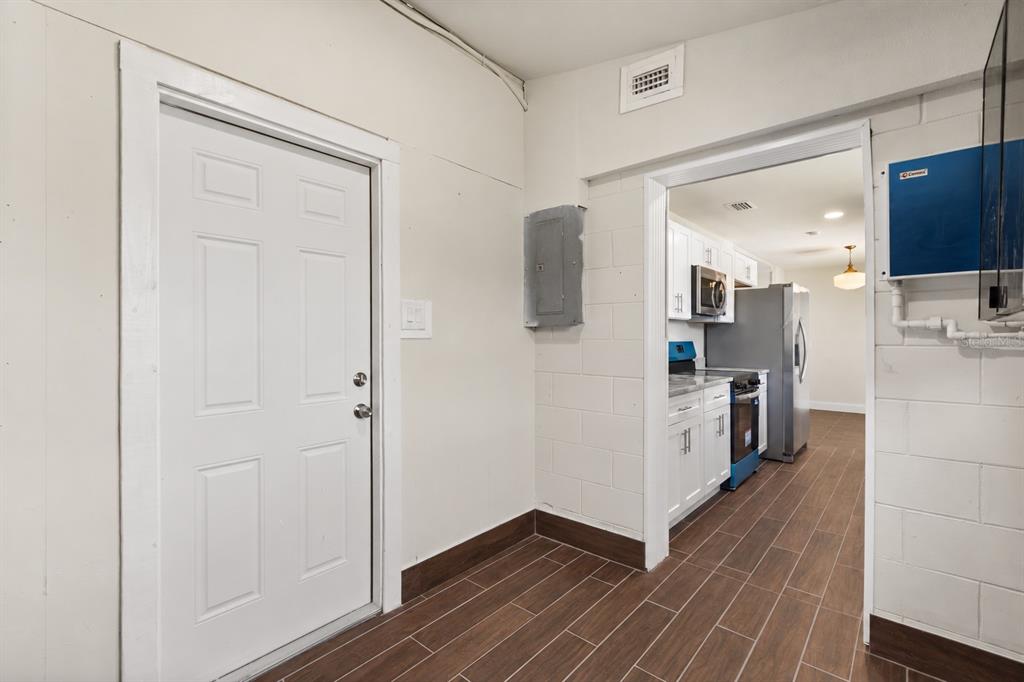 601 Ridgefield Avenue Ocoee, FL 34761 - Photo 7 of 17 Gallery Image 7
