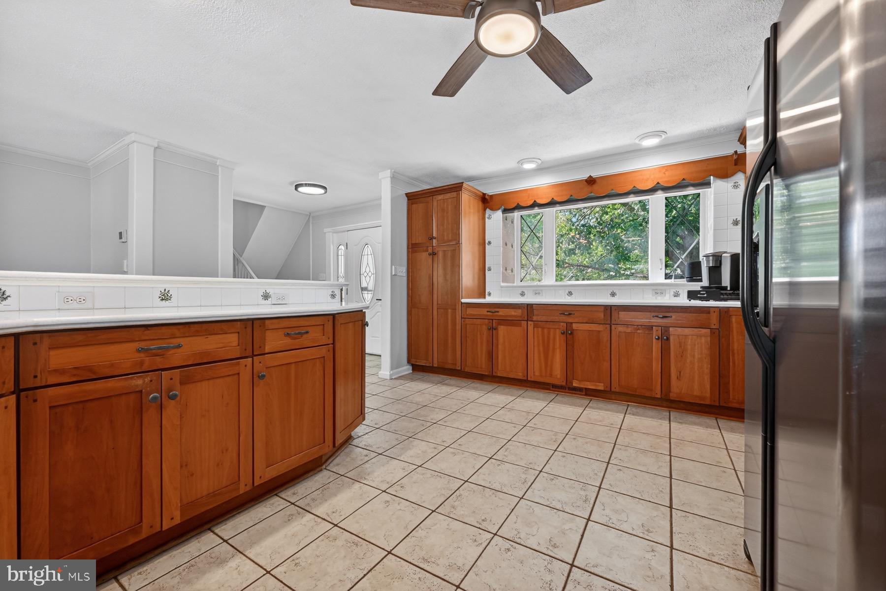 422 Ridgeview Court Arnold, MD 21012 - Photo 13 of 54 Kitchen