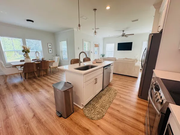 $2,700 | 48 4th Street, Santa Rosa Beach, FL 32459