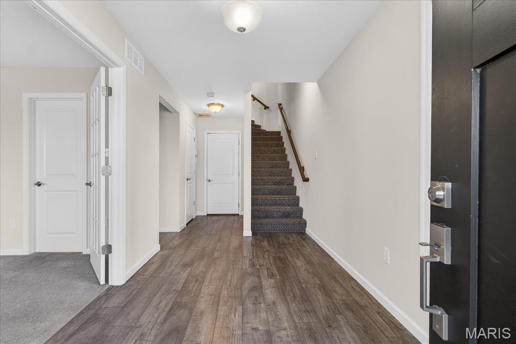 8014 Townes Way St. Louis, MO 63117 - Photo 5 of 37