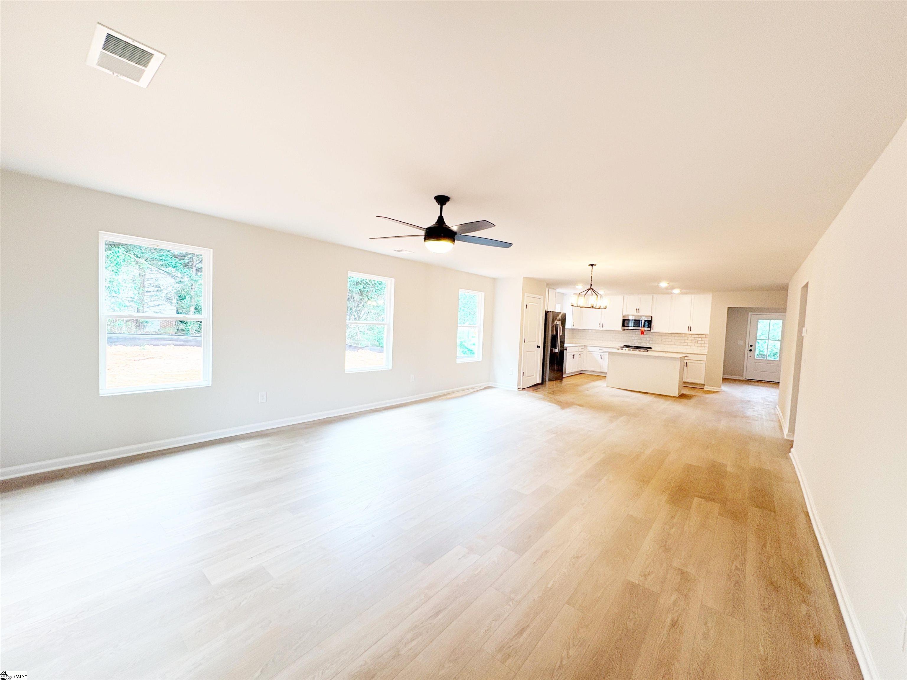 603 South Mountain View Road Greer, SC 29651 - Photo 9 of 27