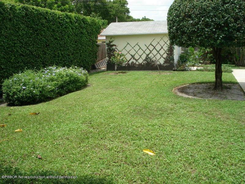 249 Alpine Road West Palm Beach, FL 33405 - Photo 15 of 16 a view of a garden