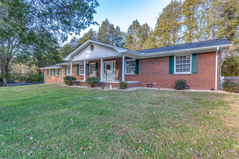 913 Riverbend Road Clinton, TN 37716 - Photo 2 of 30 913RiverbendRdClintonTN